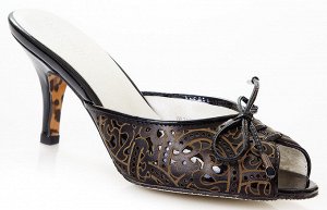 Шлепки Страна производитель: Китай
Размер женской обуви x: 35
Полнота обуви: Тип «F» или «Fx»
Вид обуви: Шлепанцы
Материал верха: Натуральная кожа
Материал подкладки: Натуральная кожа
Стиль: Романтиче