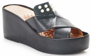 Шлепки Страна производитель: Турция
Полнота обуви: Тип «F» или «Fx»
Материал верха: Натуральная кожа
Цвет: Черный
Материал подкладки: Натуральная кожа
Стиль: Городской
Форма мыска/носка: Закругленный
