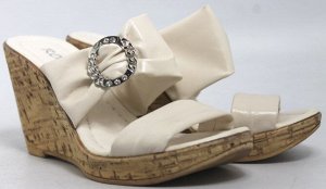 Шлепки Страна производитель: Турция
Размер женской обуви x: 33
Полнота обуви: Тип «F» или «Fx»
Материал верха: Натуральная кожа
Материал подкладки: Натуральная кожа
Стиль: Повседневный
Цвет: Бежевый
К