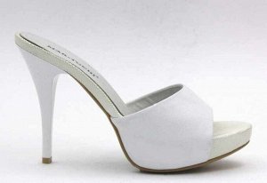 Шлепки Страна производитель: Китай
Размер женской обуви x: 35
Полнота обуви: Тип «F» или «Fx»
Материал верха: Натуральная кожа
Материал подкладки: Натуральная кожа
Стиль: Романтический
Цвет: Белый
Каб