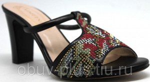 Шлепки Страна производитель: Китай
Размер женской обуви x: 36
Полнота обуви: Тип «F» или «Fx»
Вид обуви: Шлепанцы
Материал верха: Натуральная кожа
Материал подкладки: Натуральная кожа
Стиль: Этнически