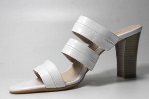 Шлепки Страна производитель: Турция
Размер женской обуви x: 36
Полнота обуви: Тип «F» или «Fx»
Материал верха: Натуральная кожа
Материал подкладки: Натуральная кожа
Стиль: Городской
Цвет: Белый
Каблук