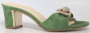 Шлепки Страна производитель: Турция
Размер женской обуви x: 37
Полнота обуви: Тип «F» или «Fx»
Вид обуви: Шлепанцы
Материал верха: Замша
Материал подкладки: Натуральная кожа
Стиль: Городской
Цвет: Зел