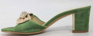 Шлепки Страна производитель: Турция
Вид обуви: Шлепанцы
Размер женской обуви x: 37
Полнота обуви: Тип «F» или «Fx»
Материал верха: Замша
Материал подкладки: Натуральная кожа
Стиль: Городской
Цвет: Зел