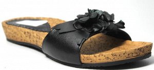 Шлепки Страна производитель: Турция
Вид обуви: Шлепанцы
Размер женской обуви x: 36
Полнота обуви: Тип «F» или «Fx»
Материал верха: Натуральная кожа
Материал подкладки: Без подкладки
Стиль: Повседневны