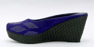 Шлепки Страна производитель: Турция
Вид обуви: Сабо/Клоги
Размер женской обуви x: 36
Полнота обуви: Тип «F» или «Fx»
Материал верха: Замша
Материал подкладки: Натуральная кожа
Стиль: Городской
Каблук/