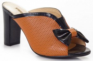Шлепки Страна производитель: Китай
Вид обуви: Сабо/Клоги
Полнота обуви: Тип «F» или «Fx»
Материал верха: Натуральная кожа
Материал подкладки: Натуральная кожа
Стиль: Городской
Цвет: Коричневый
Каблук/
