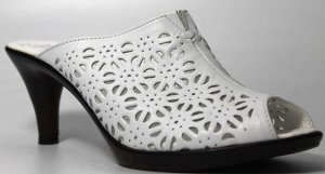Шлепки Страна производитель: Турция
Полнота обуви: Тип «F» или «Fx»
Материал верха: Натуральная кожа
Материал подкладки: Натуральная кожа
Стиль: Повседневный
Цвет: Белый
Каблук/Подошва: Каблук
Высота 