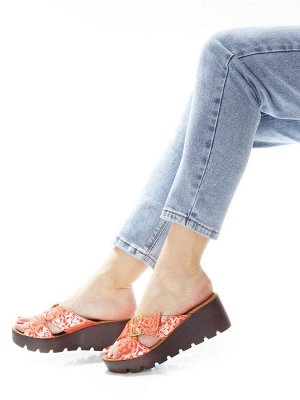 Шлепки Страна производитель: Турция
Размер женской обуви x: 36
Полнота обуви: Тип «F» или «Fx»
Вид обуви: Шлепанцы
Материал верха: Нубук
Материал подкладки: Натуральная кожа
Стиль: Повседневный
Каблук
