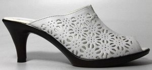 Шлепки Страна производитель: Турция
Вид обуви: Сабо
Полнота обуви: Тип «F» или «Fx»
Материал верха: Натуральная кожа
Материал подкладки: Натуральная кожа
Стиль: Повседневный
Цвет: Белый
Каблук/Подошва