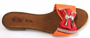 Шлепки Страна производитель: Турция
Размер женской обуви x: 36
Полнота обуви: Тип «D»
Вид обуви: Шлепанцы
Материал верха: Натуральная кожа
Материал подкладки: Натуральная кожа
Стиль: Повседневный
Цвет