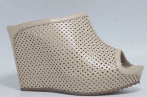 Шлепки Страна производитель: Китай
Полнота обуви: Тип «F» или «Fx»
Материал верха: Натуральная кожа
Материал подкладки: Натуральная кожа
Каблук/Подошва: Танкетка
Высота каблука (см): 11
Высота платфор