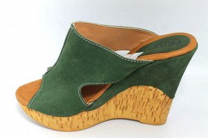 Шлепки Страна производитель: Турция
Размер женской обуви x: 36
Полнота обуви: Тип «F» или «Fx»
Вид обуви: Шлепанцы
Материал верха: Нубук
Материал подкладки: Натуральная кожа
Стиль: Молодежный
Цвет: Зе
