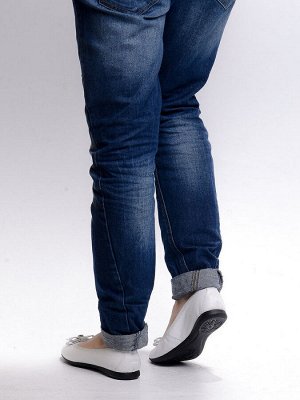 Балетки Страна производитель: Китай
Сезон: Лето
Тип носка: Закрытый
Цвет: Белый
Размер женской обуви x: 36 \
Полнота обуви: Тип «F» или «Fx» \
Каблук/Подошва: Плоская подошва
Стиль: Повседневный
Матер