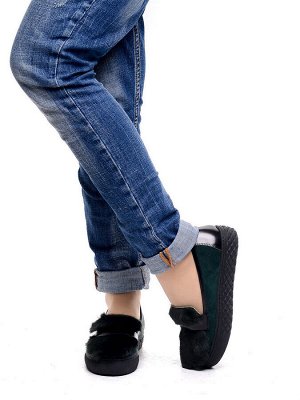 Балетки Размер женской обуви x: 35 \
Размер женской обуви: 35, 36, 37, 38, 39, 40
натуральная замша
стелька - натуральная кожа
подошва 3 см