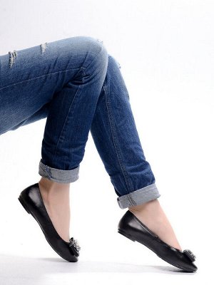Балетки Страна производитель: Китай
Сезон: Лето
Тип носка: Закрытый
Цвет: Черный
Размер женской обуви x: 36 \
Полнота обуви: Тип «F» или «Fx» \
Каблук/Подошва: Каблук
Высота каблука (см): 1
Стиль: Пов