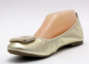 Балетки Страна производитель: Китай
Сезон: Лето
Тип носка: Закрытый
Цвет: Золотистый
Размер женской обуви x: 36 \
Полнота обуви: Тип «F» или «Fx» \
Каблук/Подошва: Плоская подошва
Стиль: Повседневный

