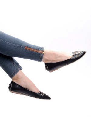 Балетки Страна производитель: Китай
Сезон: Весна/осень
Тип носка: Закрытый
Цвет: Черный
Размер женской обуви x: 36
Полнота обуви: Тип «F» или «Fx» \
Каблук/Подошва: Плоская подошва
Стиль: Повседневный