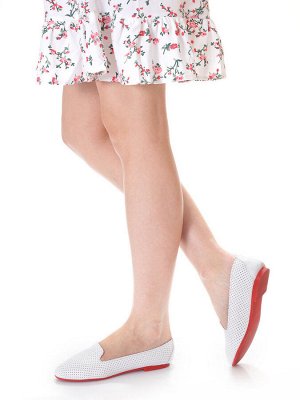 Балетки Страна производитель: Китай
Сезон: Лето
Тип носка: Закрытый
Цвет: Белый
Размер женской обуви x: 33
Полнота обуви: Тип «F» или «Fx» \
Каблук/Подошва: Плоская подошва
Стиль: Повседневный
Материа