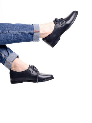 Туфли Страна производитель: Китай
Полнота обуви: Тип «F» или «Fx»
Материал верха: Натуральная кожа
Цвет: Синий
Материал подкладки: Натуральная кожа
Стиль: Повседневный
Форма мыска/носка: Закругленный
