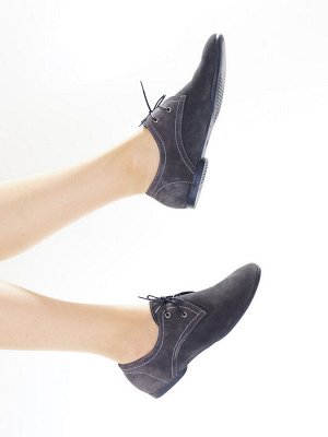Туфли Страна производитель: Китай
Размер женской обуви x: 36
Полнота обуви: Тип «F» или «Fx»
Сезон: Весна/осень
Тип носка: Закрытый
Форма мыска/носка: Закругленный
Каблук/Подошва: Плоская подошва
Высо