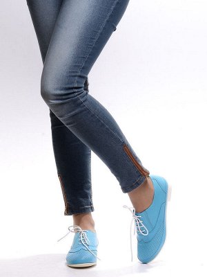 Туфли Страна производитель: Китай
Полнота обуви: Тип «F» или «Fx»
Материал верха: Натуральная кожа
Цвет: Голубой
Материал подкладки: Натуральная кожа
Стиль: Повседневный
Форма мыска/носка: Закругленны