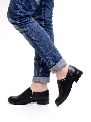 Туфли Страна производитель: Китай
Полнота обуви: Тип «F» или «Fx»
Сезон: Весна/осень
Тип носка: Закрытый
Форма мыска/носка: Заостренный
Каблук/Подошва: Каблук
Высота каблука (см): 2,5
Материал верха: 