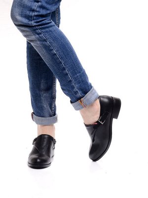 Туфли Страна производитель: Китай
Полнота обуви: Тип «F» или «Fx»
Сезон: Весна/осень
Тип носка: Закрытый
Форма мыска/носка: Заостренный
Каблук/Подошва: Каблук
Высота каблука (см): 2,5
Материал верха: 