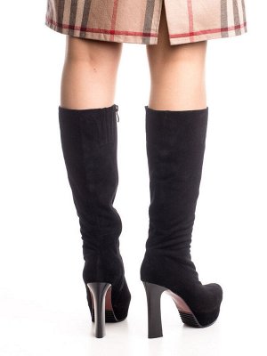 Сапоги Страна производитель: Китай
Вид обуви: Сапоги
Размер женской обуви x: 35
Полнота обуви: Тип «F» или «Fx»
Цвет: Черный
Материал верха: Замша
Материал подкладки: Натуральная кожа
Форма мыска/носк