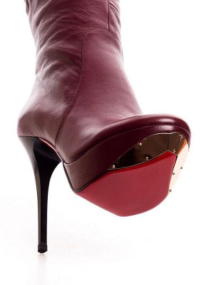 Сапоги Страна производитель: Китай
Вид обуви: Ботфорты
Сезон: Весна/осень
Размер женской обуви x: 35
Полнота обуви: Тип «F» или «Fx»
Цвет: Бордовый
Материал верха: Натуральная кожа
Материал подкладки: