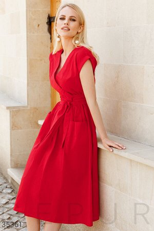 Красное платье с имитацией запах
