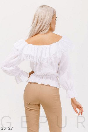 Элегантная блуза с открытыми плечами