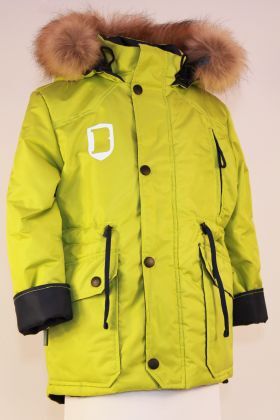 Яблоко Куртка из непромокаемой и непродуваемой мембранной ткани, в некоторых вариантах с тефлоновым покрытием. Подклад из флиса (150 г/м2) и Tafetta 190г/м2 , утеплитель Termofinn (300 г/м2) , у куртк