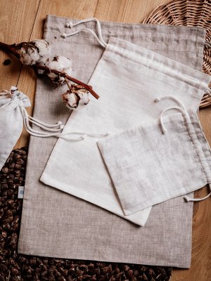 Мешочки Состав: 100% лен
Подарочный мешочек.

                                         

Мешочки сшиты из плотной льняной ткани. Содержат затягивающиеся завязки, с помощью которых можно легко завязать