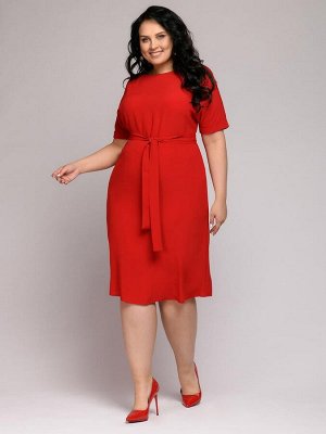 Платье красное прямого силуэта с короткими рукавами и поясом