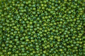 Бисер японский TOHO круглый 11/0 #0947F лайм/зеленый матовый, окрашенный изнутри, 10 грамм