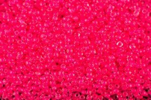 Бисер японский TOHO круглый 11/0 #0971 хрусталь/розовый неон, окрашенный изнутри, 10 грамм