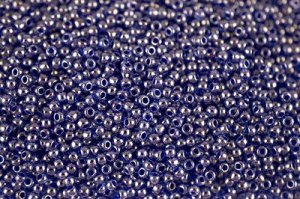 Бисер японский TOHO круглый 11/0 #1057 светлый сапфир/темно-синий, окрашенный изнутри, 10 грамм