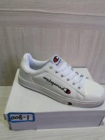 Кроссовки