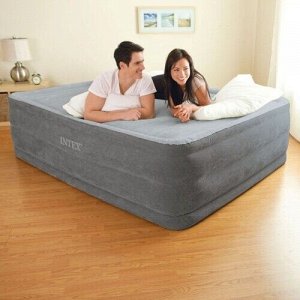 Надувная кровать с насосом Comfort-Plush 152*203*56 см