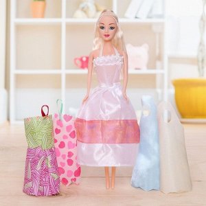 Кукла модель «Анна» с набором платьев
