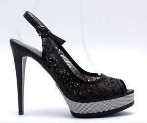 Босоножки Страна производитель: Китай
Размер женской обуви x: 35
Полнота обуви: Тип «F» или «Fx»
Материал верха: Натуральная кожа
Высота каблука (см): 12
Цвет: Черный
Размер женской обуви: 35, 35, 36,