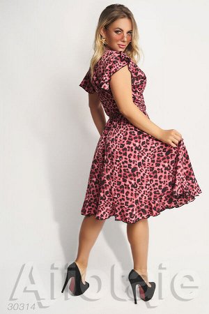 Платье малинового цвета в леопардовый принт
