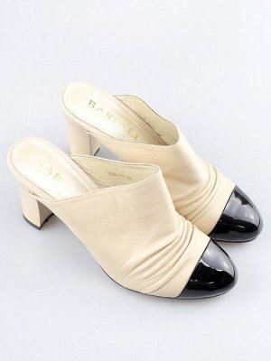 Шлепки Страна производитель: Китай
Вид обуви: Мюли
Полнота обуви: Тип «F» или «Fx»
Материал верха: Натуральная кожа
Материал подкладки: Натуральная кожа
Стиль: Городской
Цвет: Бежевый
Размер женской о