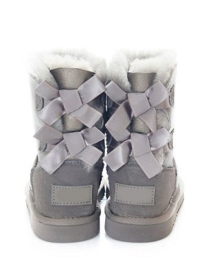 Угги Страна производитель: Китай
Вид обуви: Угги
Пол: Для девочек
Сезон: Зима
Полнота обуви: Тип «F» или «Fx»
Цвет: Серебристый
Материал верха: Натуральная кожа + замша
Материал подкладки: Натуральный