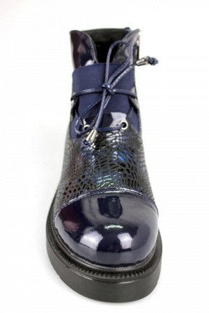 Ботинки Страна производитель: Турция
Полнота обуви: Тип «F» или «Fx»
Материал верха: Натуральная кожа
Цвет: Синий
Стиль: Молодежный
Форма мыска/носка: Круглый
Высота каблука (см): 4
Сезон: Весна/осень
