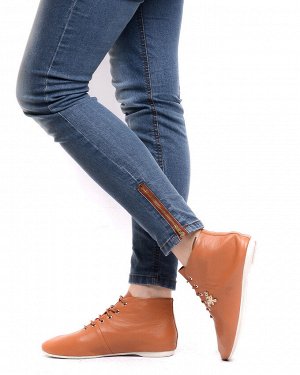 Ботинки Страна производитель: Китай
Размер женской обуви x: 36
Полнота обуви: Тип «F» или «Fx»
Вид обуви: Полуботинки
Сезон: Весна/осень
Материал верха: Натуральная кожа
Материал подкладки: Натуральна