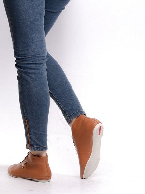 Ботинки Страна производитель: Китай
Размер женской обуви x: 36
Полнота обуви: Тип «F» или «Fx»
Вид обуви: Полуботинки
Сезон: Весна/осень
Материал верха: Натуральная кожа
Материал подкладки: Натуральна
