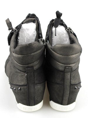 Ботинки Страна производитель: Китай
Полнота обуви: Тип «F» или «Fx»
Материал верха: Нубук
Материал подкладки: Байка
Стиль: Молодежный
Форма мыска/носка: Закругленный
Каблук/Подошва: Танкетка
Высота ка