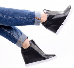 Ботинки Страна производитель: Китай
Полнота обуви: Тип «F» или «Fx»
Материал верха: Натуральная кожа
Цвет: Черный
Материал подкладки: Натуральная кожа
Стиль: Молодежный
Форма мыска/носка: Закругленный